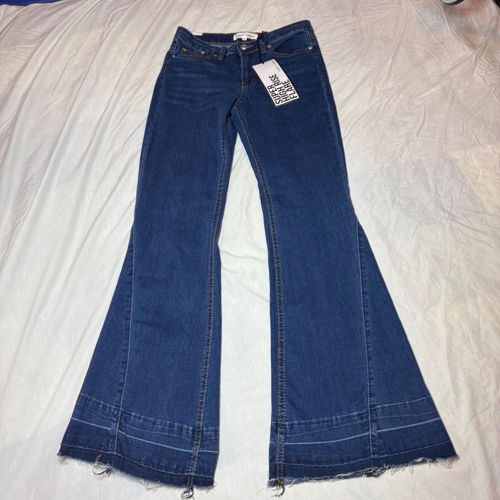 Almost Famous Women Super High Rise Flare Leg Jeans Dark Wash Size 5 New